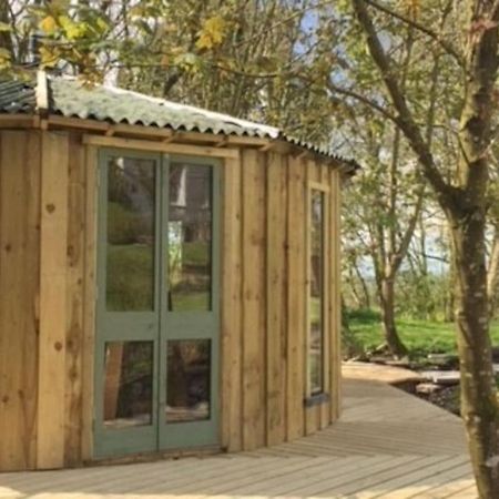 The Roundhouse - Unique Space Nestled In The Trees Begelly Luaran gambar